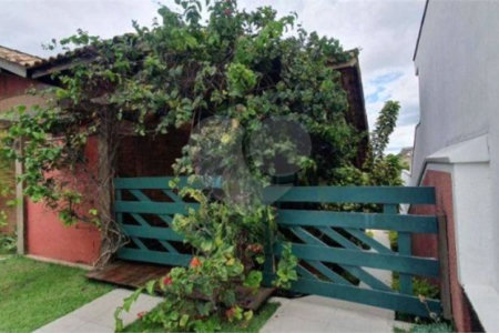 Casa à venda com 3 quartos, sendo 1 suíte, no condomínio Terras de São Francisco, Vinhedo - SP