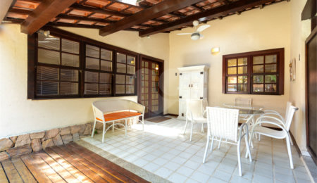 Casa em condomínio à venda com 4 quartos, sendo 3 suítes,  em Bosque de Geribá, Armação dos Búzios, RJ