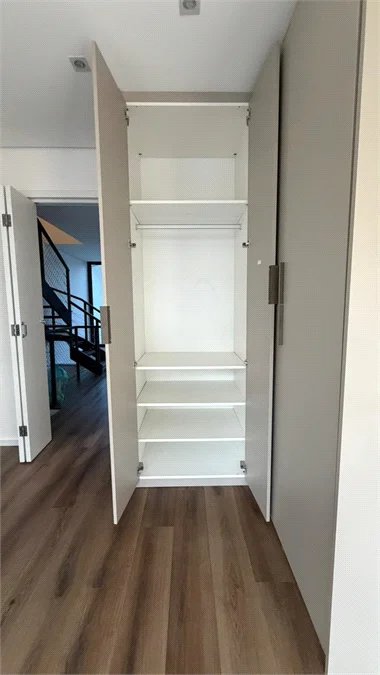Casa à venda com 2 suítes no condomínio Gran Loft, Cotia - SP