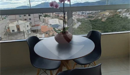 Apartamento à venda com 2 suítes em Jardim Bandeirantes, Poços de Caldas, MG