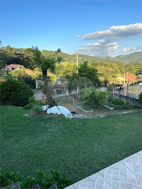 Sítio encantador em Nazaré Paulista – 1.000 m² de terreno, piscina e varanda gourmet