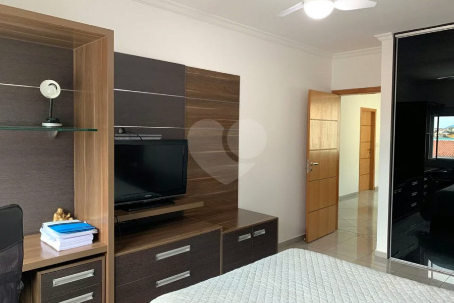 Sobrado à venda com 3 quartos, sendo 2 suítes,  em Tremembé, São Paulo, SP