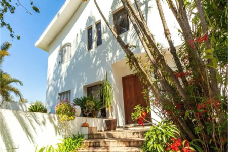 Casa à venda com 4 quartos, sendo 2 suítes, em Vila Morumbi, São Paulo, SP