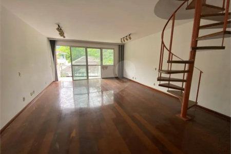 Cobertura à venda com 4 quartos, sendo 1 suíte, em Cosme Velho, Rio de Janeiro, RJ