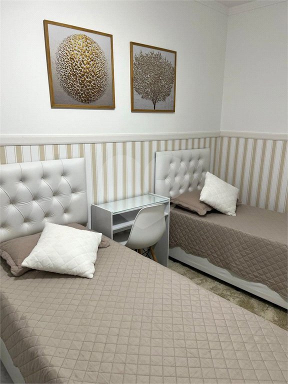 Apartamento à venda com 2 quartos, sendo 1 suíte, no Centro, Mongaguá, SP