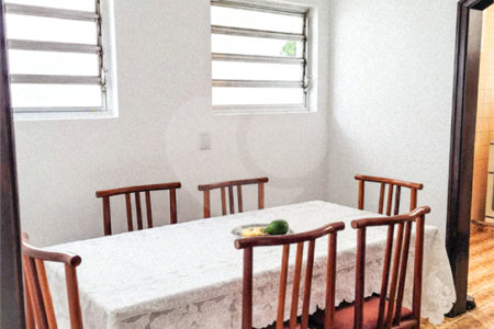 Sobrado à venda com 4 quartos, sendo 2 suítes,  em Vila Madalena, São Paulo, SP