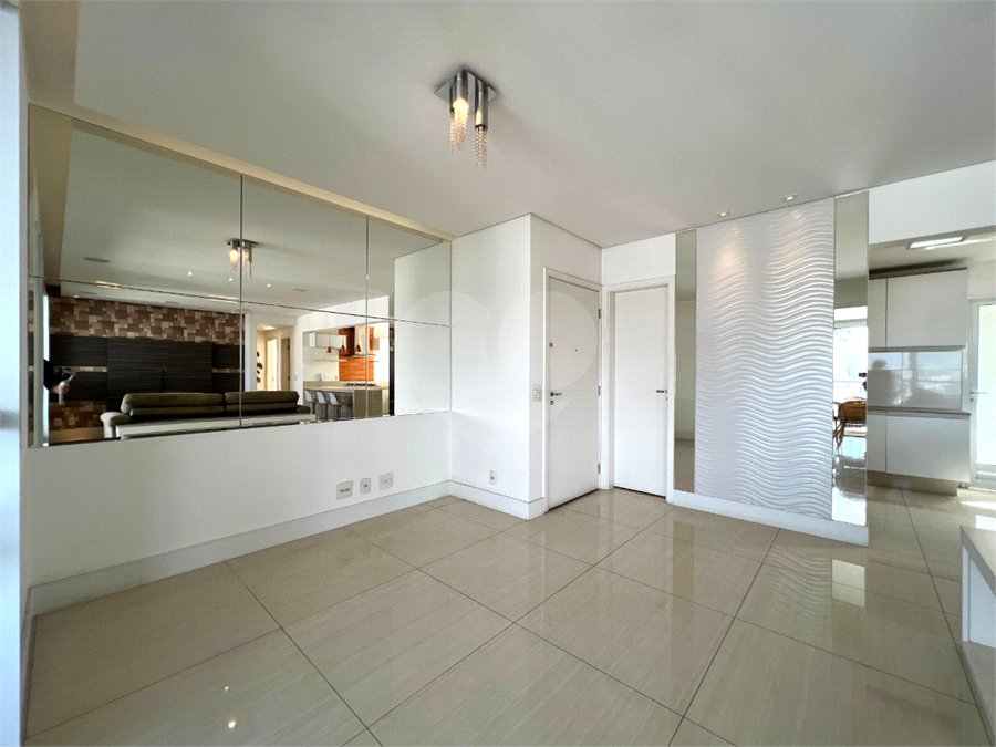 Apartamento à venda com 3 quartos, sendo 1 suíte,  em Vila Andrade, São Paulo, SP