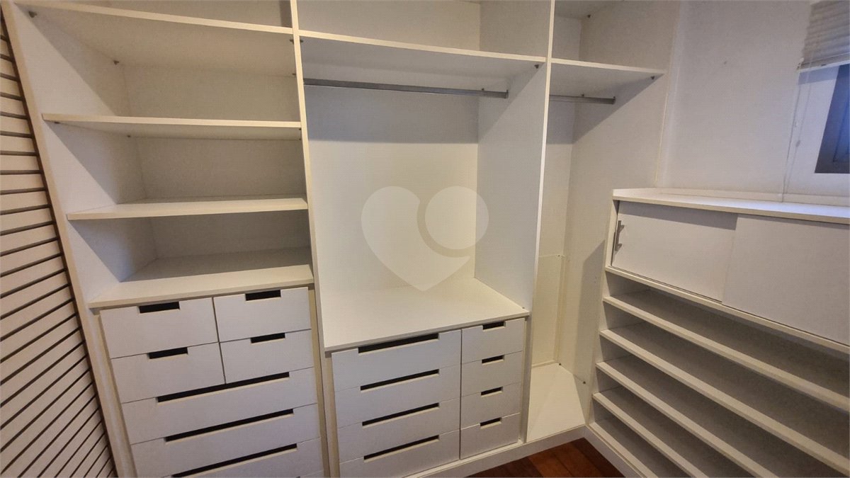 Apartamento à venda com 3 quartos, sendo 1 suíte,  em Indianópolis, São Paulo, SP