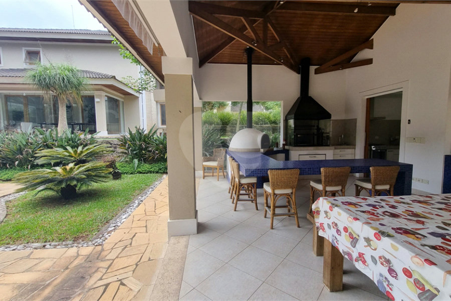 Casa à venda ou para alugar com 5 suítes em Serra da Cantareira, Mairiporã, SP