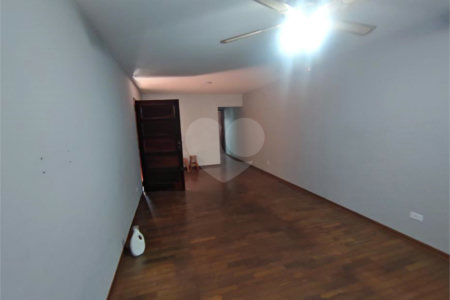 Sobrado à venda com 3 quartos, sendo 1 suíte, em Chácara Santo Antônio, São Paulo, SP