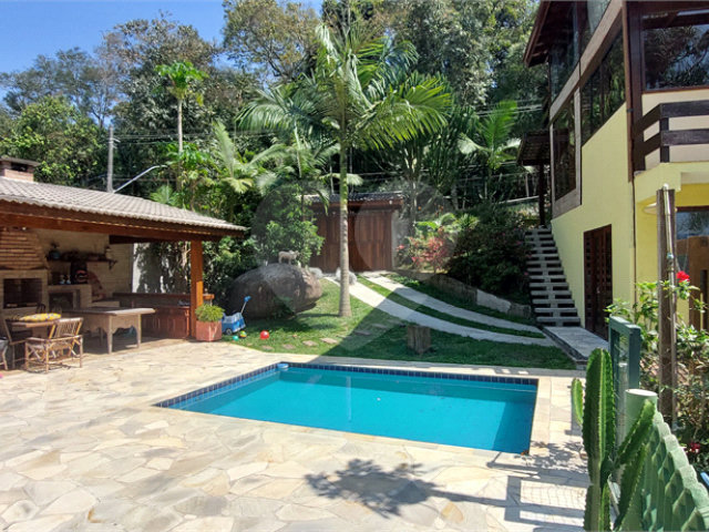 Condomínio à venda com 4 quartos, sendo 2 suítes,  em Caraguatá, Mairiporã, SP