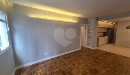 Apartamento à venda com 3 quartos, sendo 1 suíte,  em Itaim Bibi, São Paulo, SP