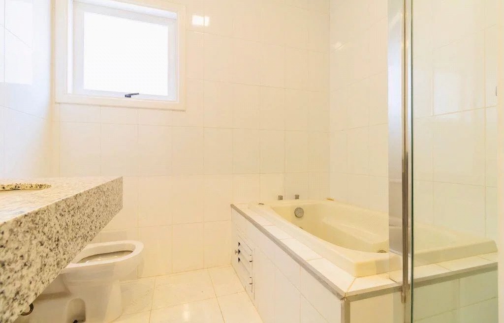 Casa à venda com 3 quartos, sendo 1 suíte,  no condomínio Reserva do Visconde, São Paulo - SP