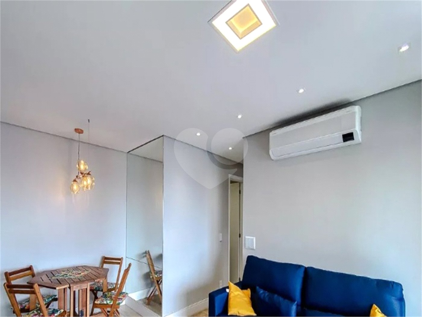 Apartamento à venda com 2 quartos, sendo 1 suíte,  em Brás, São Paulo, SP