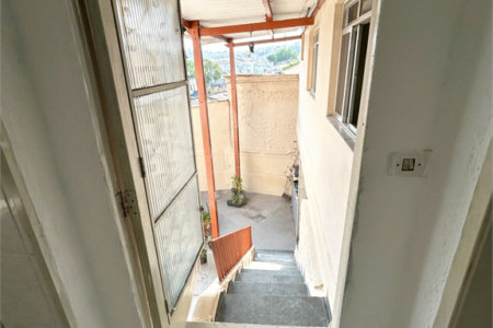 Sobrado à venda com 3 quartos, sendo 1 suíte,  em Jardim Santa Emília, São Paulo, SP