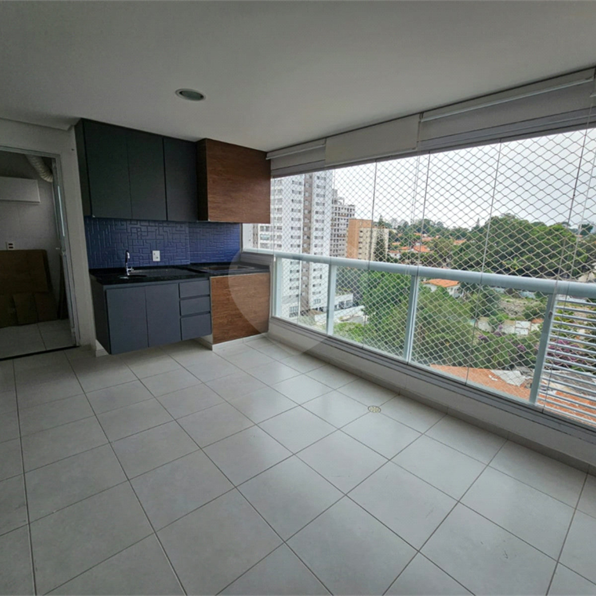 Apartamento à venda com 3 quartos, sendo 1 suíte,  em Vila Santa Catarina, São Paulo, SP
