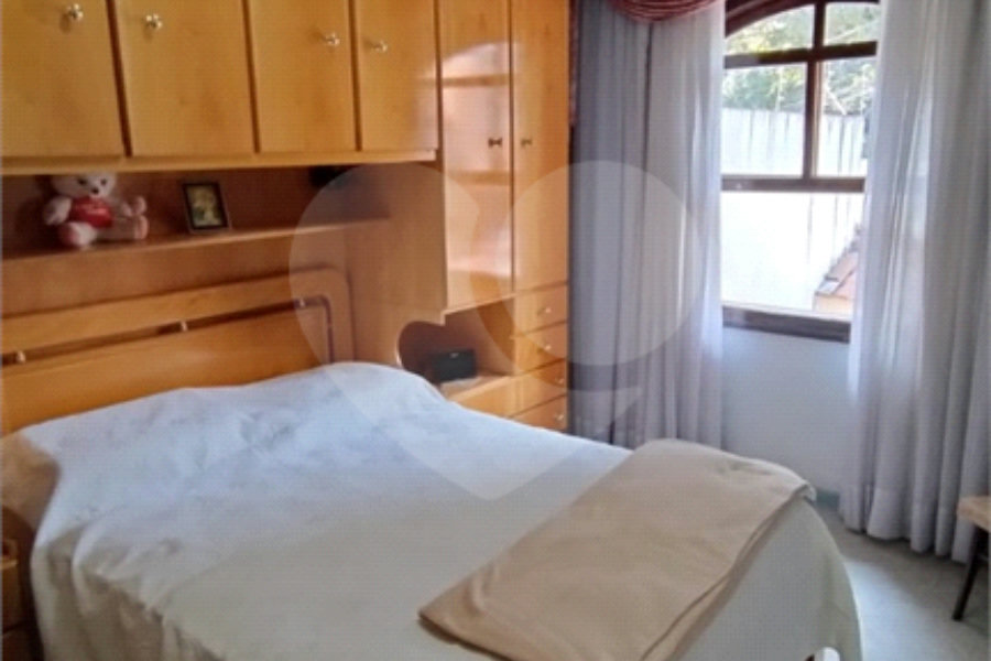 Sobrado à venda com 3 quartos, sendo 1 suíte, em Tremembé, São Paulo, SP
