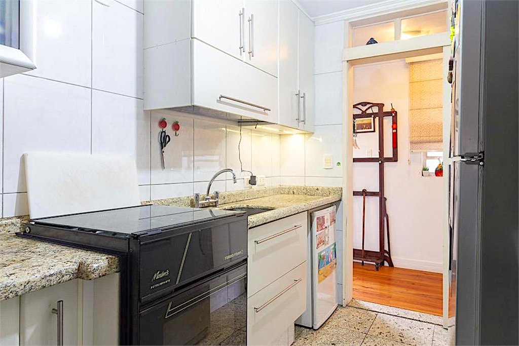Apartamento à venda com 3 quartos, sendo 1 suíte, em Jardim Paulista, São Paulo, SP