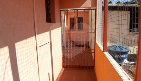 Sobrado à venda com 3 quartos, sendo 1 suíte,  em Tremembé, São Paulo, SP
