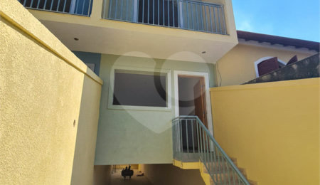 Sobrado à venda com 3 quartos, sendo 1 suíte,  em Vila Gomes, São Paulo, SP