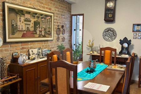 Casa à venda com 3 quartos, sendo 1 suíte, em Vila Mariana, São Paulo, SP