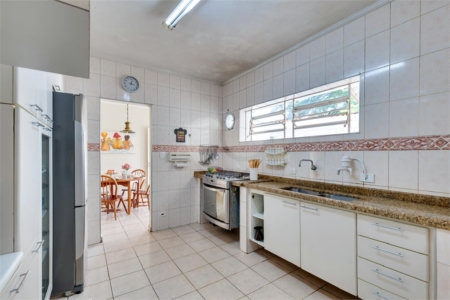 Casa Térrea à venda com 3 suítes em Interlagos, São Paulo, SP