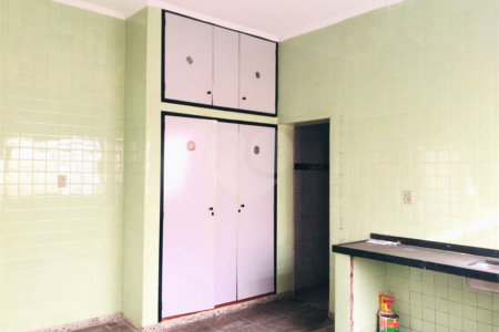 Casa à venda com 3 quartos, sendo 1 suíte,  no Centro, Mogi das Cruzes, SP