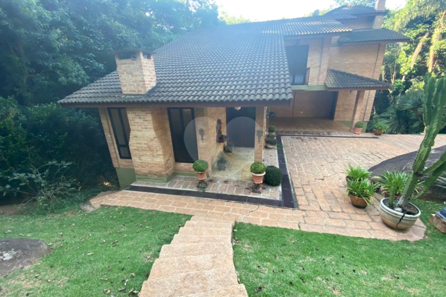 Casa à venda com 2 suítes no condomínio Residencial Cantareira, Mairiporã - SP