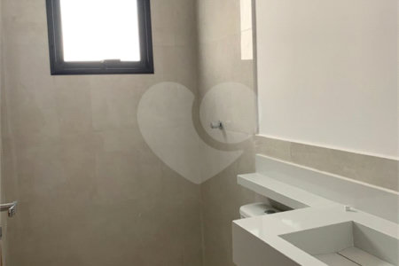 Casa à venda com 3 quartos, sendo 1 suíte, no condomínio Villa D'este, Cotia - SP