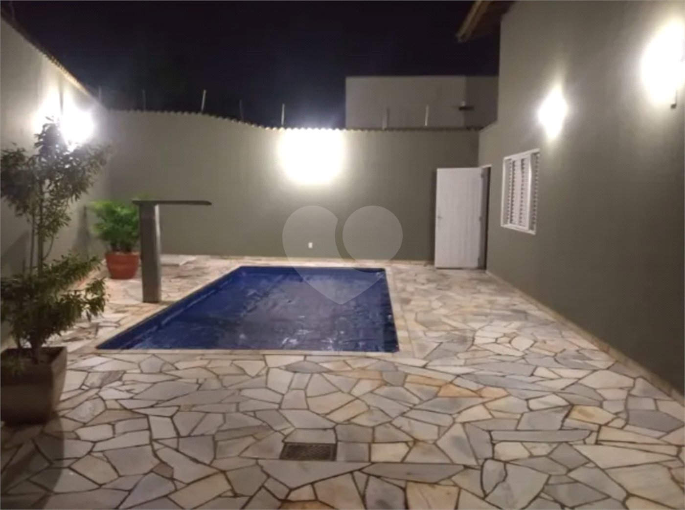 Sobrado à venda com 5 quartos, sendo 3 suítes, em Ribeirânia, Ribeirão Preto, SP