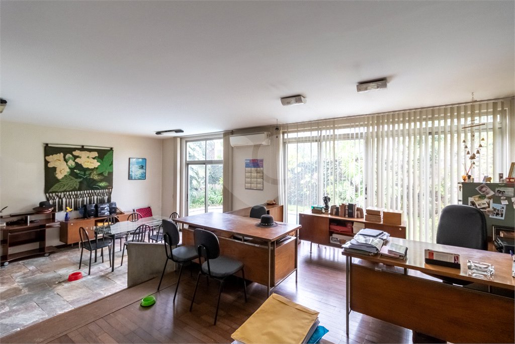 Casa à venda com 4 quartos, sendo 1 suíte, em Jardim Marajoara, São Paulo, SP