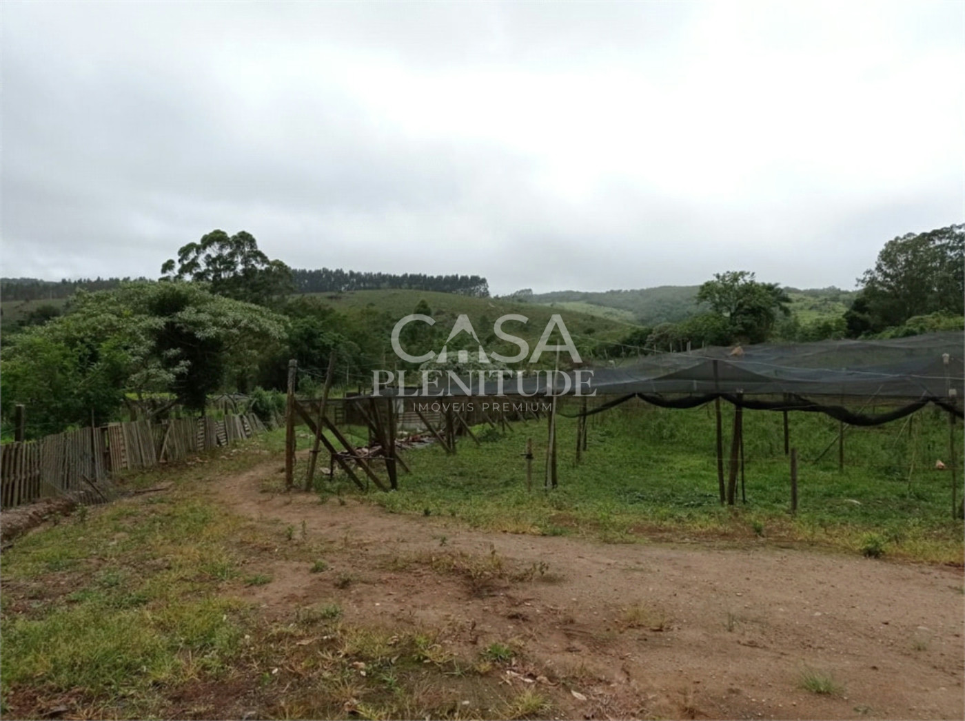Sítio à venda com 2 quartos em Gramadão, São Miguel Arcanjo, SP