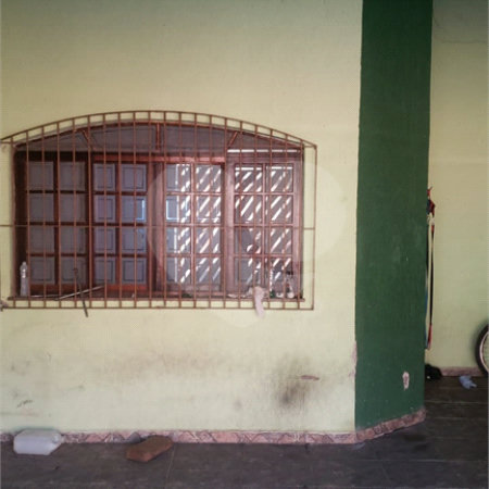 Casa à venda com 3 quartos, sendo 1 suíte, em Jardim dos Ipês, Suzano, SP