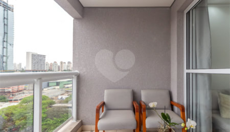 Apartamento à venda com 3 quartos, sendo 1 suíte,  em Chácara Santo Antônio, São Paulo, SP
