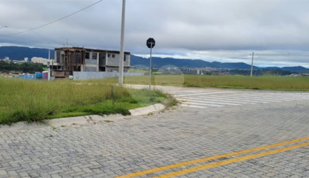 Terreno à venda no condomínio Real Park 2, Mogi das Cruzes - SP