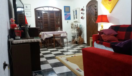 Sobrado à venda com 4 quartos, sendo 1 suíte, em Tremembé, São Paulo, SP
