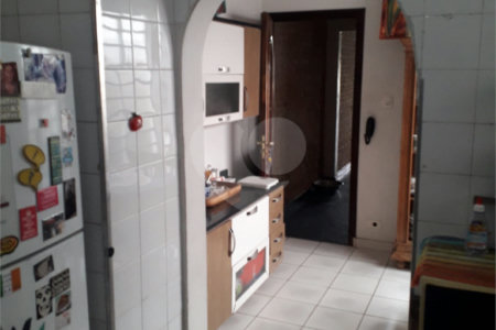 Sobrado à venda com 3 quartos em Vila Romana, São Paulo, SP