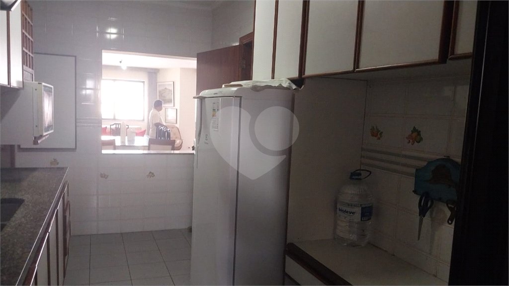 Apartamento à venda com 4 quartos, sendo 2 suítes, em Tombo, Guarujá, SP