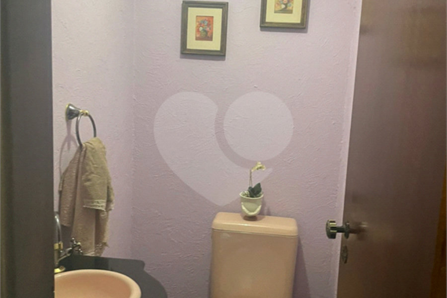 Sobrado à venda com 4 quartos, sendo 1 suíte, em Tremembé, São Paulo, SP