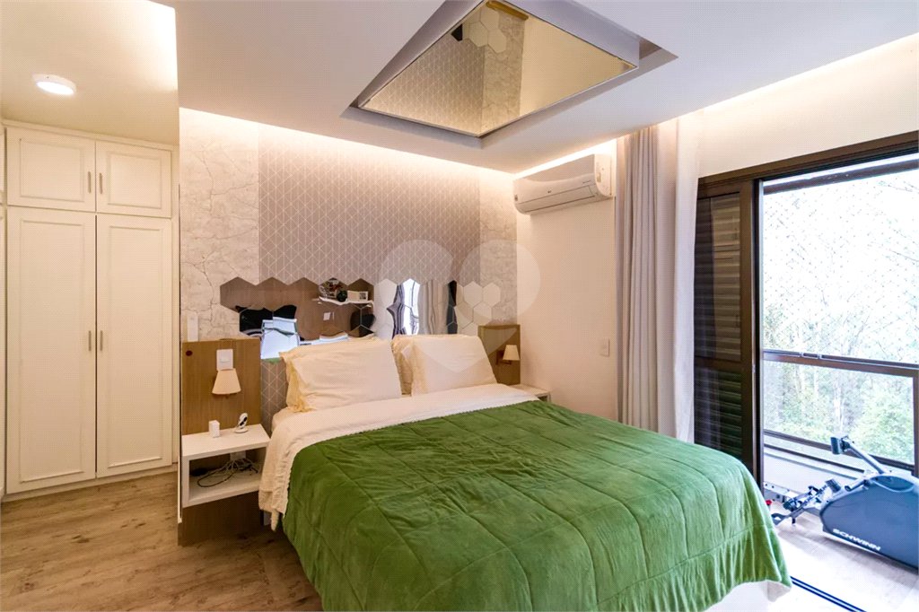 Apartamento à venda com 3 quartos, sendo 1 suíte, em Vila Andrade, São Paulo, SP