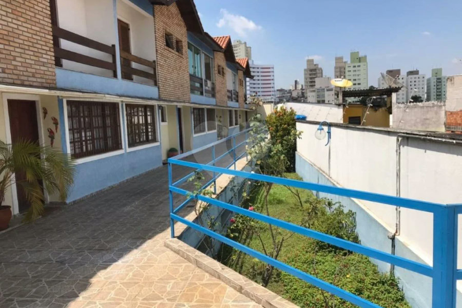Casa à venda com 3 quartos, sendo 1 suíte, no condomínio Residencial Gabriela, São Paulo - SP