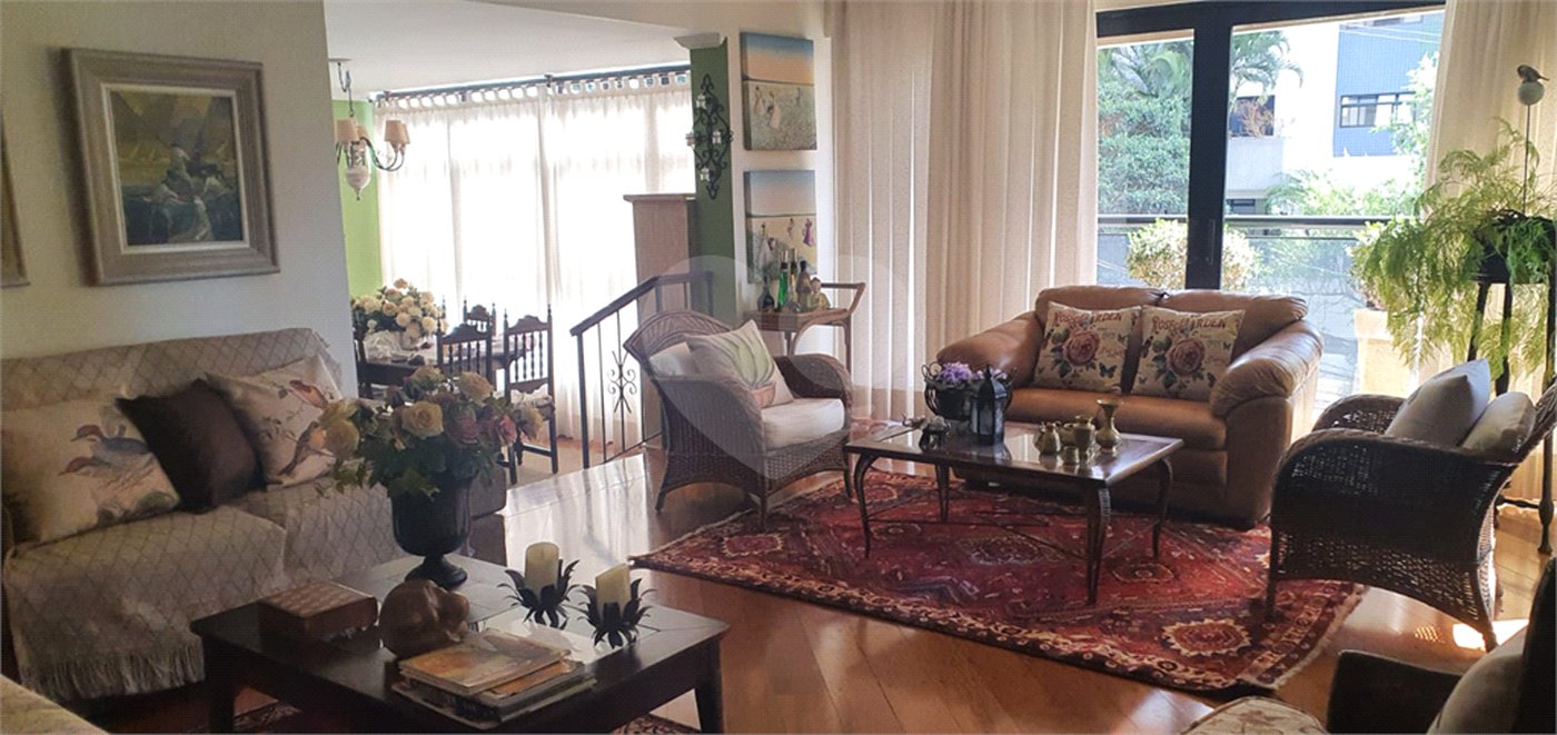 Apartamento à venda com 4 quartos, sendo 3 suítes,  em Perdizes, São Paulo, SP