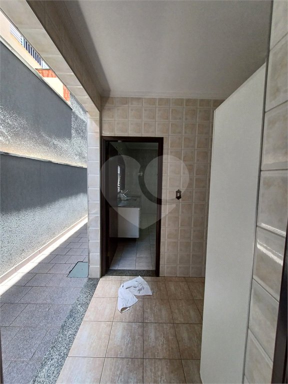 Sobrado à venda com 3 quartos, sendo 1 suíte,  em Jardim Pinheiros, São Paulo, SP