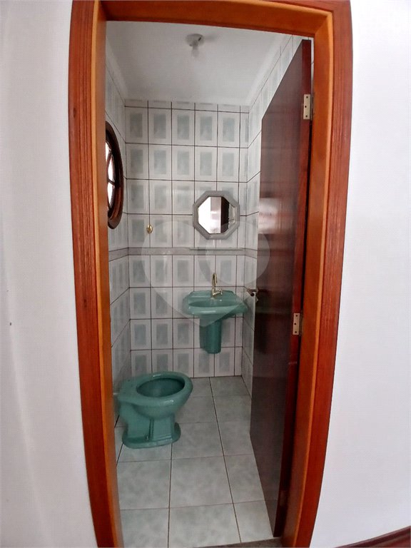 Casa à venda com 5 quartos, sendo 3 suítes, em Vila Santista, Atibaia, SP