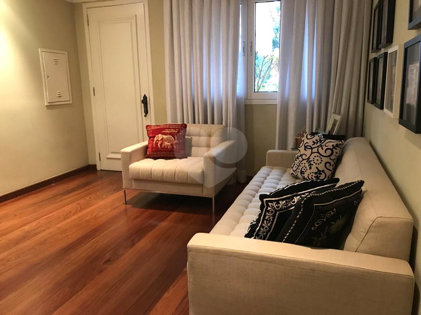 Casa à venda com 2 suítes no condomínio Vilagio Viccino, São Paulo - SP