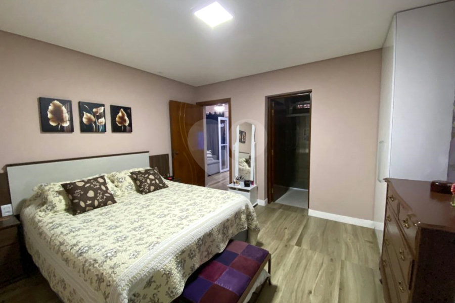 Sobrado à venda com 2 quartos, sendo 1 suíte, em Horto, São Paulo, SP