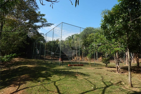 Casa à venda com 3 suítes no condomínio Recanto dos Paturis, Vinhedo - SP