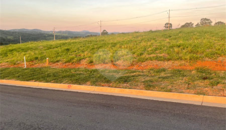 Terreno à venda no condomínio Elementum, Atibaia - SP
