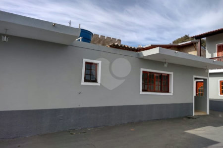 Casa à venda com 2 suítes em João XXIII, Vinhedo, SP