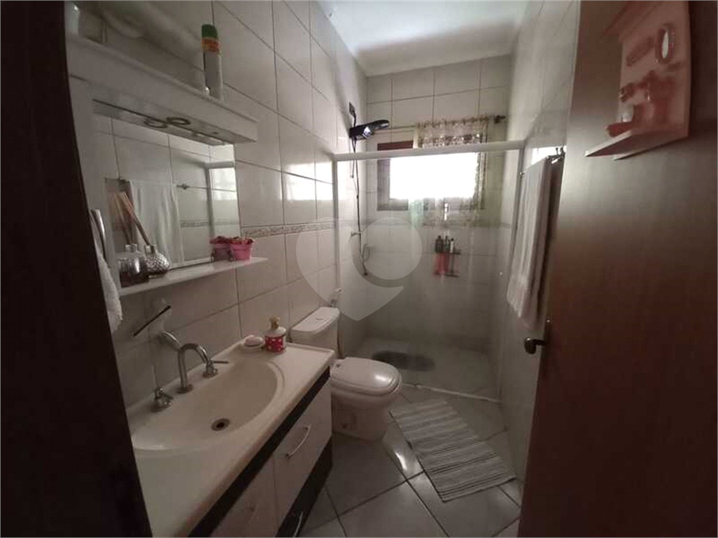 Casa à venda com 3 quartos, sendo 1 suíte, no condomínio Outeiro das Flores 2, Itupeva - SP